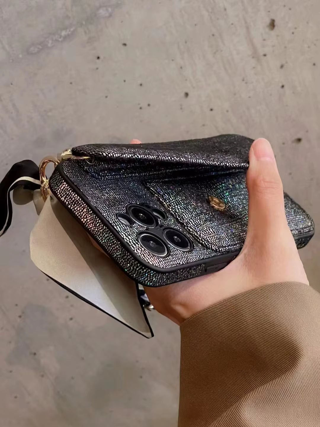 Case Bolso de Mano - iPhone 14 Pro - Gris Escarchado